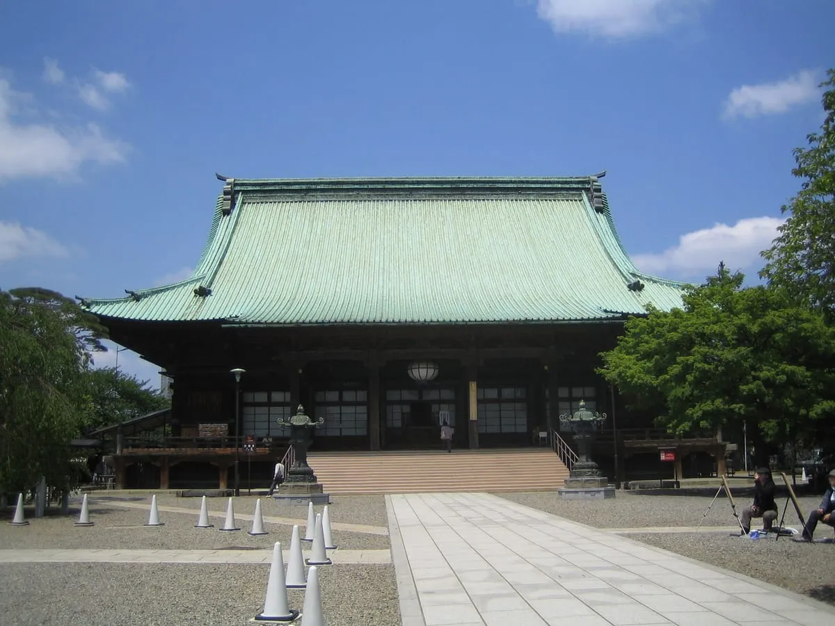 護国寺本堂(元禄時代建立、重要文化財)