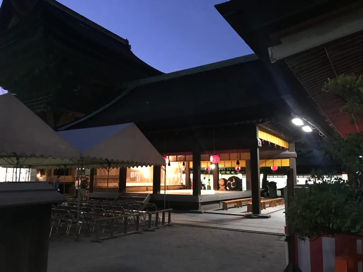 Haiden (worship hall) of Hakozaki Shrine, one of Japan's three great Hachimangu shrines, known for the "Tekikoku Kofuku" (subjugate foreign enemies) banner