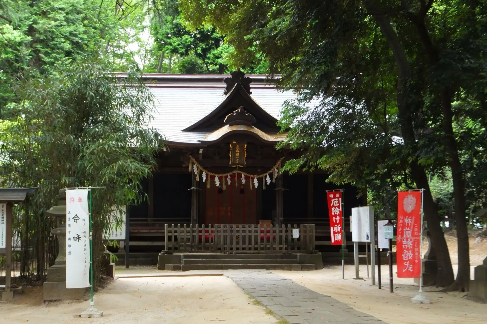 The worship hall of Hikawa Nyotai Shrine