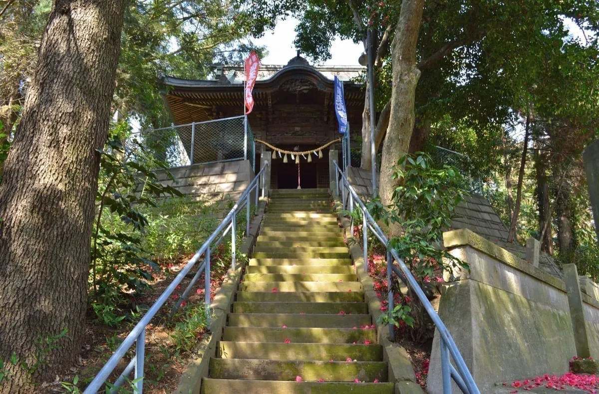 前玉神社の拝殿