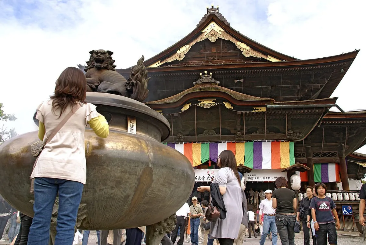 善光寺の本堂