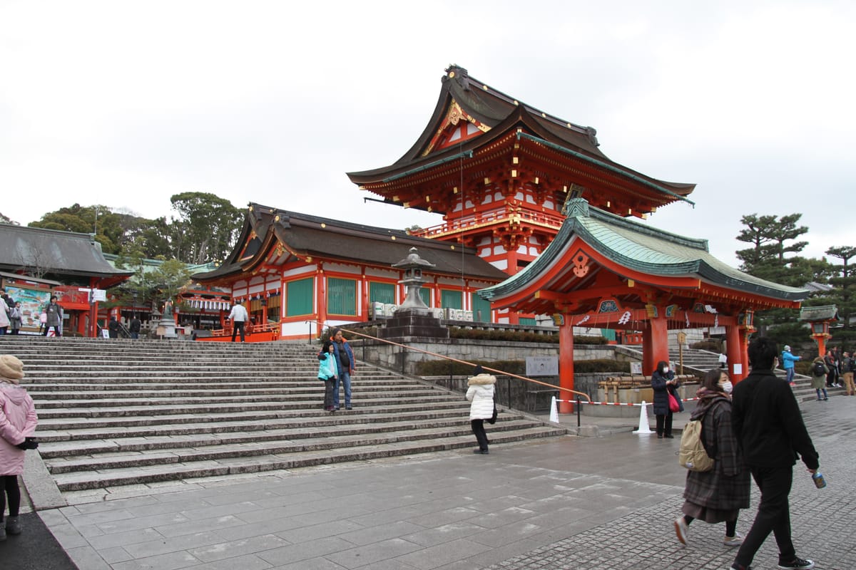 伏見稲荷大社 稲荷祭2026｜五基の神輿が街を渡る神幸祭、4月19日斎行