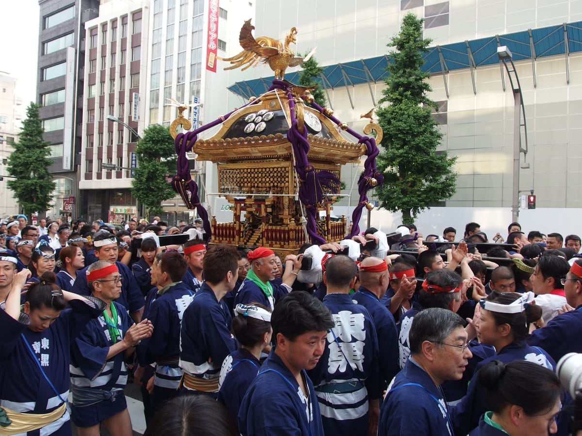下谷神社大祭2026｜都内最古の稲荷社が2年に一度の本祭・千貫神輿を巡行