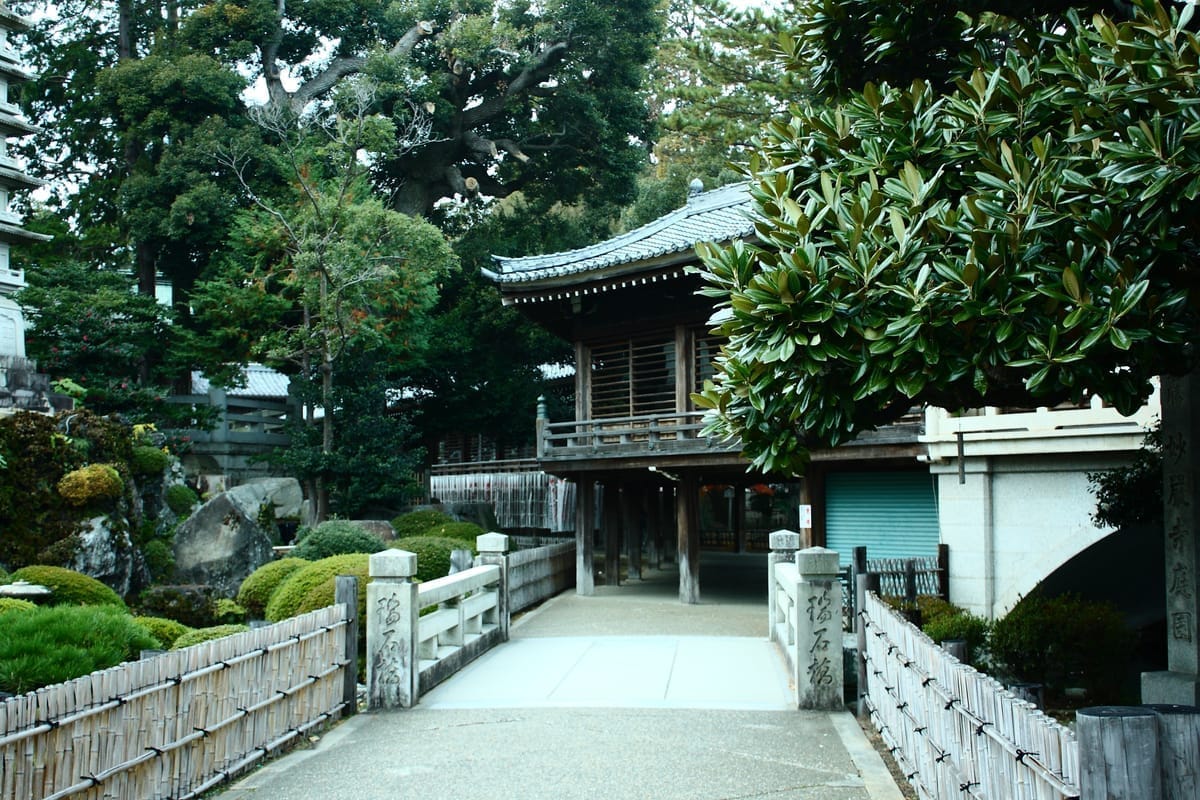 豊川稲荷(妙厳寺)の夏──「お稲荷さん」なのに寺、曹洞宗が守る荼枳尼天と七夕の御朱印