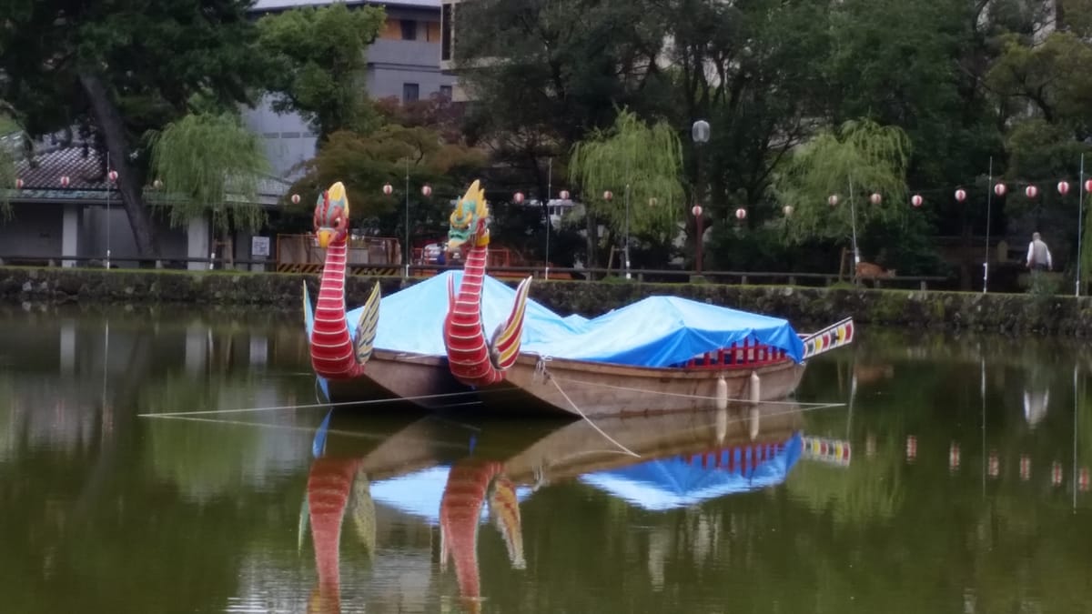 采女祭の夜と春日大社の御朱印——9月25日、猿沢池に月が映る